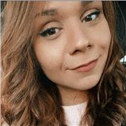 Laureata in scienze della formazione è formata per alunni diversamente abili, Bes e Dsa impartisce lezioni di: Italiano, filosofia, storia, arte e scienze